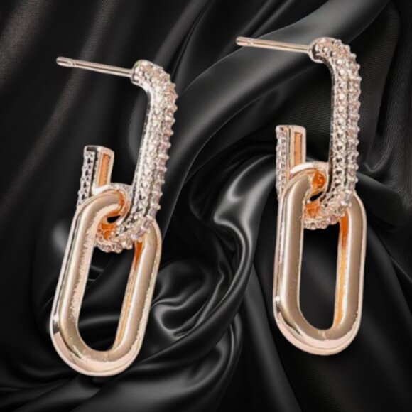 Elegant Minimalist Crystal Drop Earrings - Picture 2 of 4